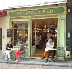 Le Verre à Pied in the sun